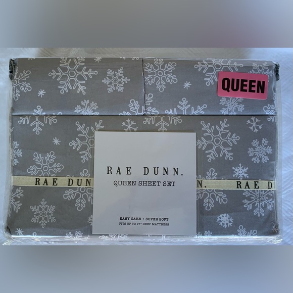 Rae Dunn Other - Rae Dunn Winter Snowflake Sheet Set - Queen